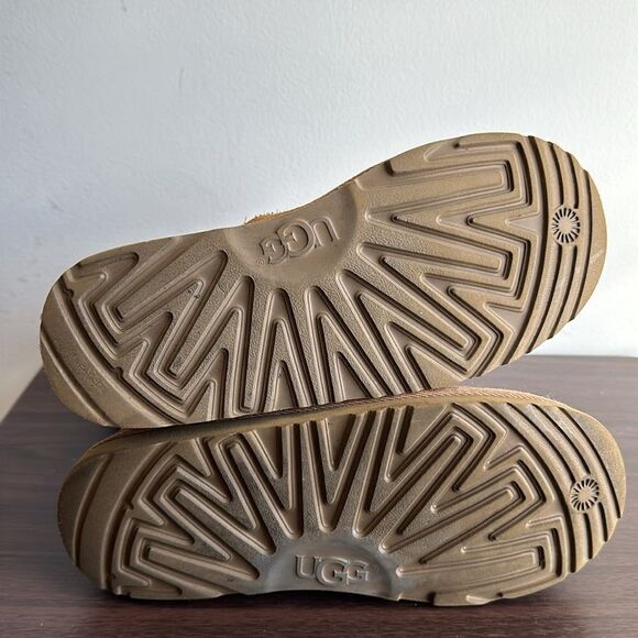 UGG Lil Sunshine II Back Zipper Tall Suede Boots Chestnut Tan Sz 4 - Picture 7 of 7